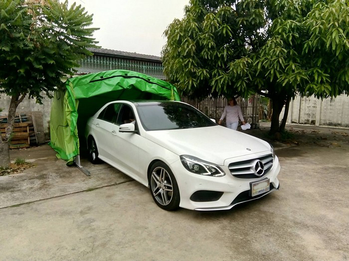 [:TH]ส่งโรงจอดรถพับได้สีเขียวสด บ้านคุณเอนก[:en]Green color to house of Mr. Anek[:]